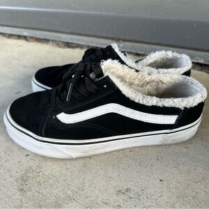 Vans Ward Mule women's sherpa-lined Black/white Sneakers slip-on Size 7